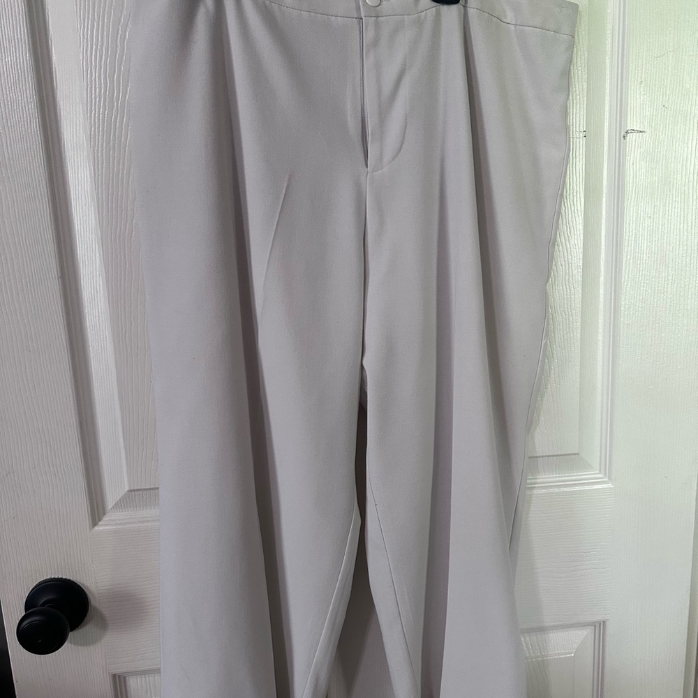 White wide leg cropped pants